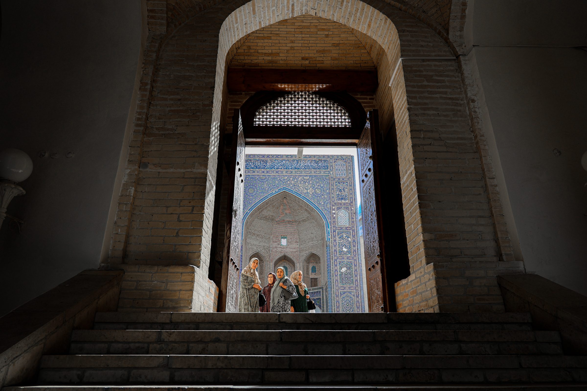 Women framed in a doorway, Samarkand